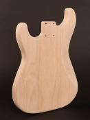 CORPS STRAT AULNE NON VERNIS SANS DEFONCE VIBRATO JAPON