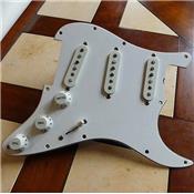 PICKGUARD PRE ASSEMBLE STRATOCASTER 1968-1969