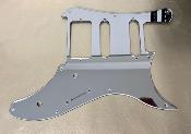 PICKGUARD VIGIER ORIGINAL CUSTOM HSS AVANT 2005 BLACK MIRROR