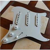 PICKGUARD PRE-ASSEMBLE STRATOCASTER 1957-58 MONSTER RELIC