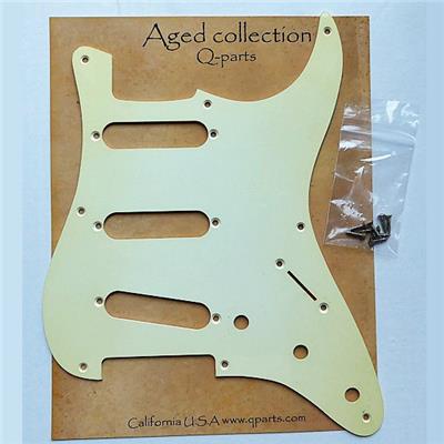PICKGUARD SSS 8 TROUS RELIC AGED WHITE 1 PLI + VIS