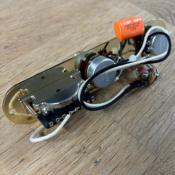 PLAQUE DE CONTROLE CABLEE TELECASTER 3 POSITIONS DOREE