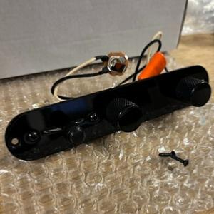 PLAQUE DE CONTROLE CABLEE TELECASTER 3 POSITIONS NOIR