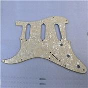 PICKGUARD SSS STANDARD AGED PEARL GAUCHER