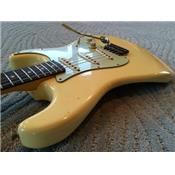 POT PEINTURE OPAQUE NITRO FENDER VINTAGE WHITE (500ml)