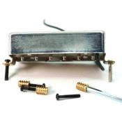 4 VIS NOIRES + 4 INSERTS POUR MONTAGE HUMBUCKERS METRIQUES