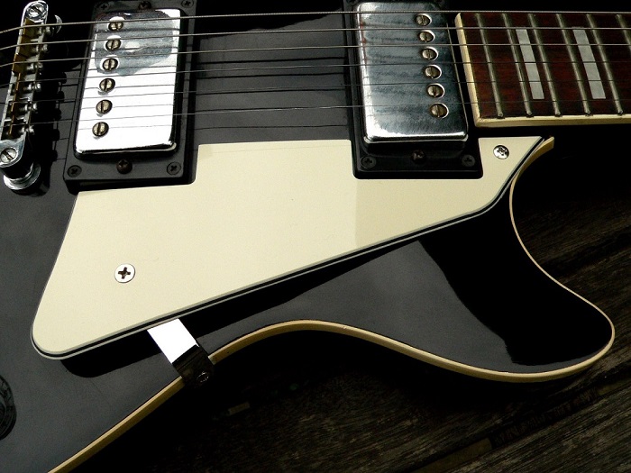 こ Kit micro Precision Bass 4 cordes type 60'S Aguilar AG4Pー60