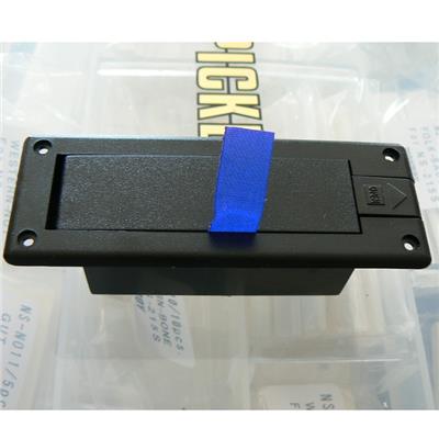 RANGEMENT HORIZONTAL POUR PILE 9V GUITAR SOLID BODY