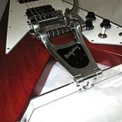 KIT VIBRAMATE V7 VIBRATO POUR FLYING V