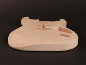 CORPS STRAT AULNE NON VERNIS SANS DEFONCE VIBRATO JAPON