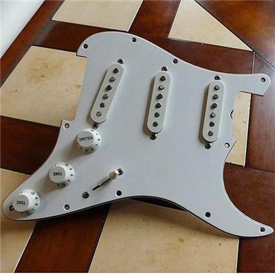 PICKGUARD PRE ASSEMBLE STRATOCASTER 1968-1969