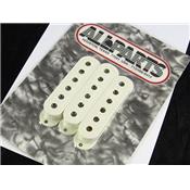 3 CAPOTS MICRO STRATOCASTER PARCHMENT ALLPARTS
