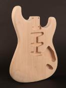 CORPS STRAT AULNE NON VERNIS SANS DEFONCE VIBRATO JAPON